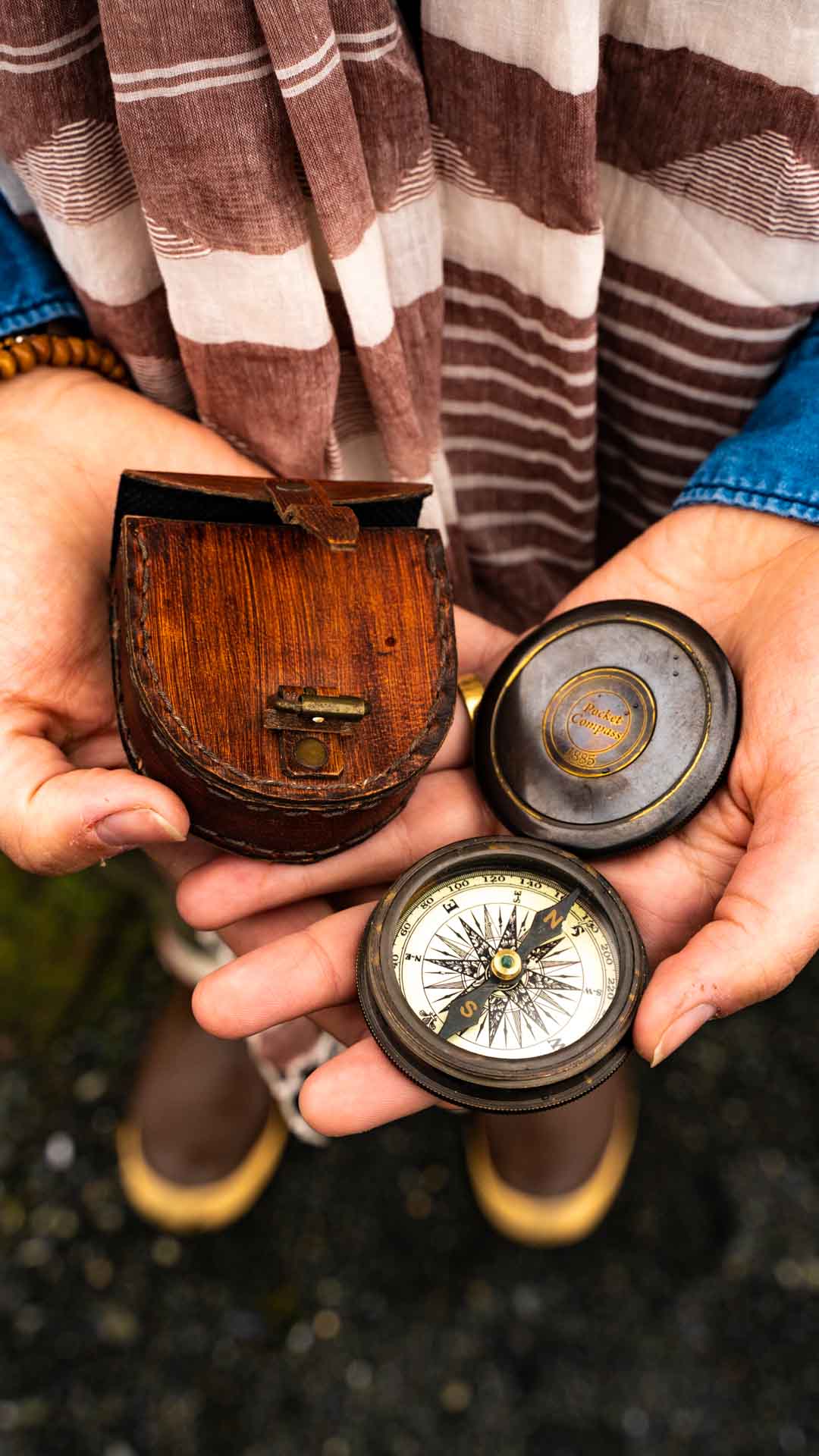 Compass w/ Leather Case