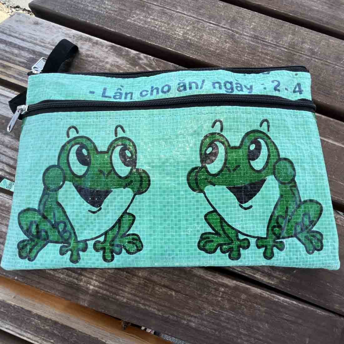 Green Frog Multipurpose Pouch