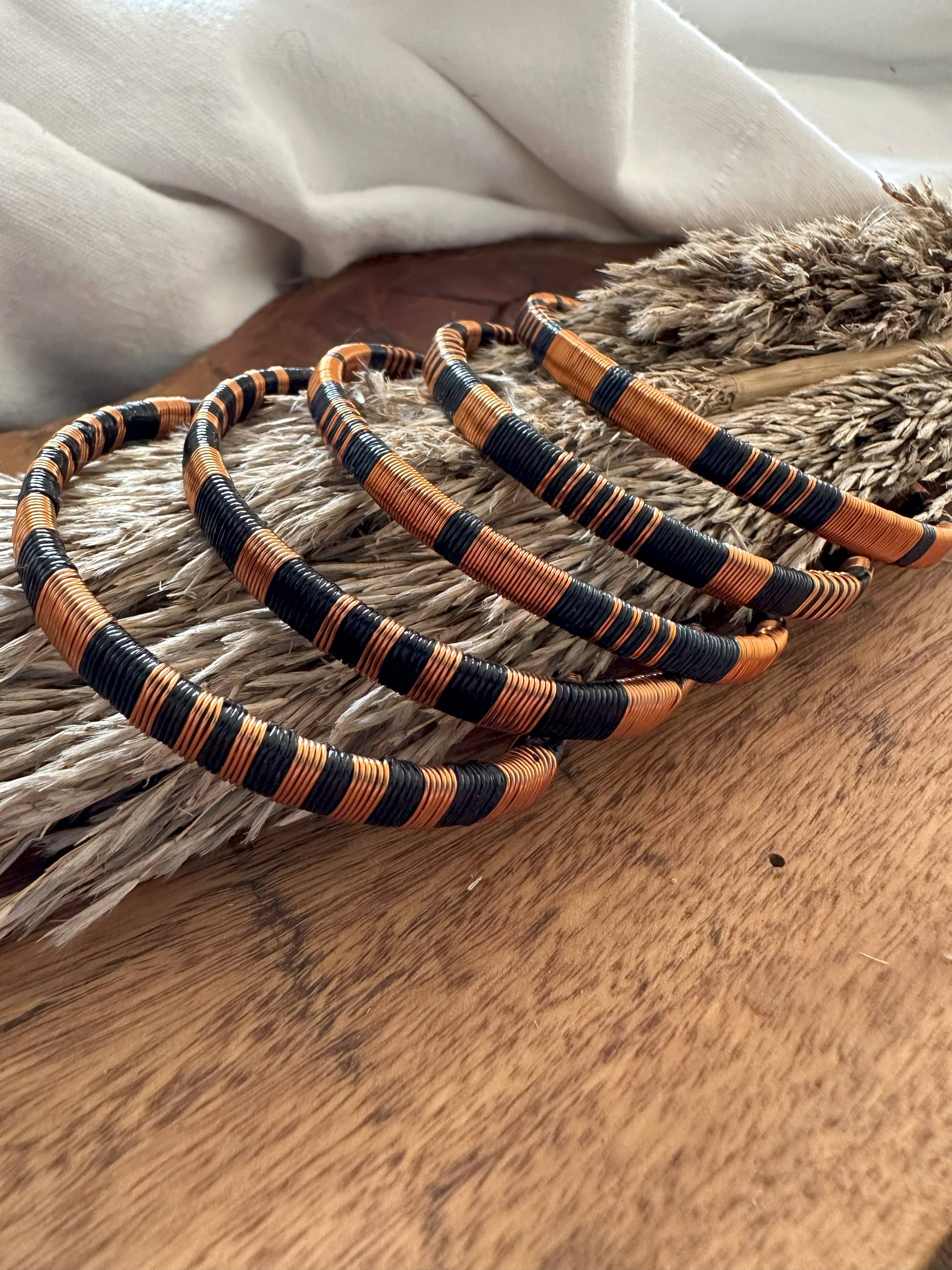 Handwoven Raffia & Wire Bracelet (Black/Copper)